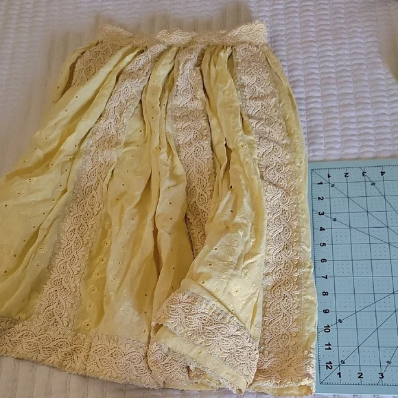 Yellow Eyelet Lace Trim Skirt - Picture 7 of 7
